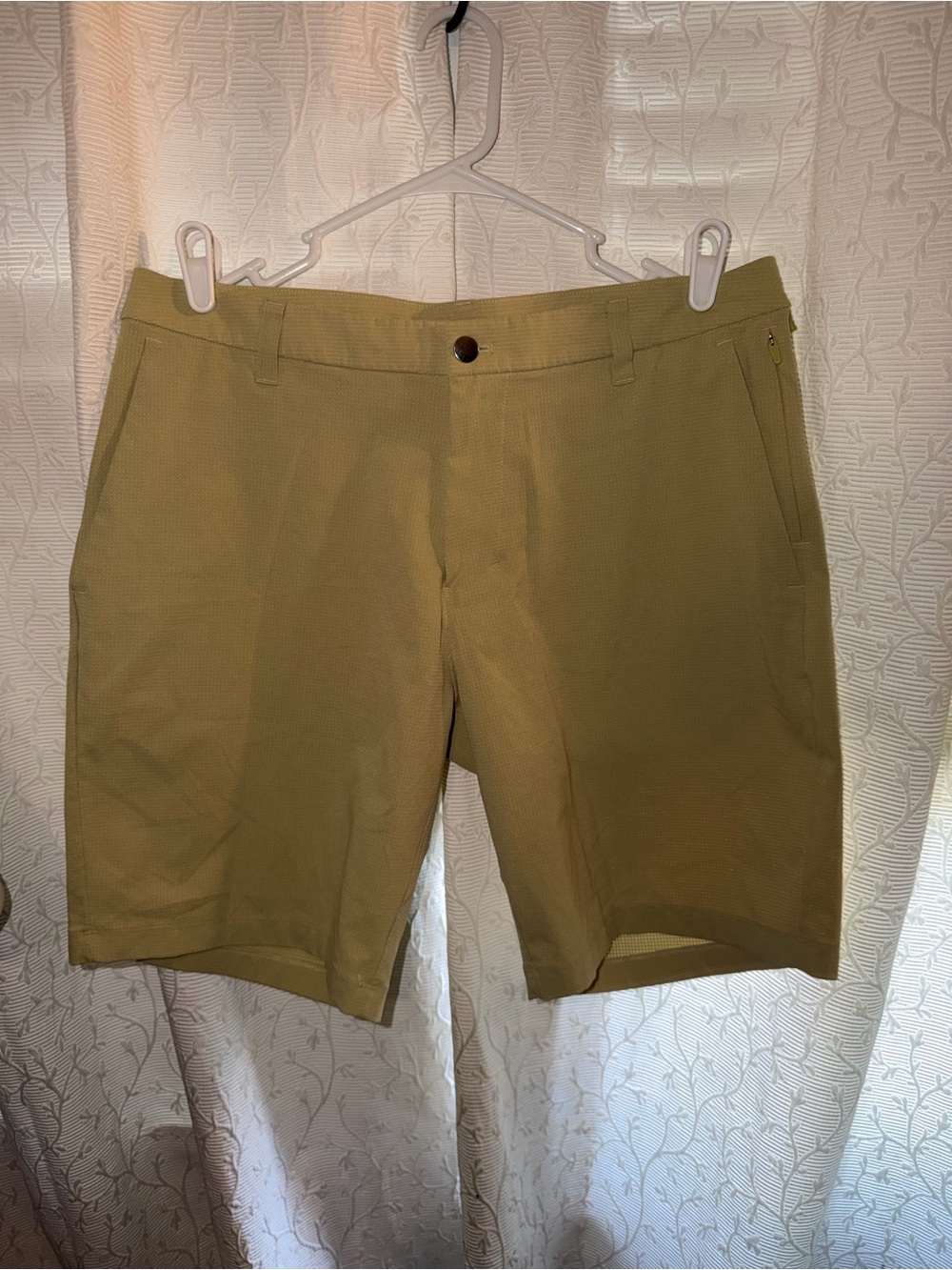 Lululemon ABC men’s shorts
